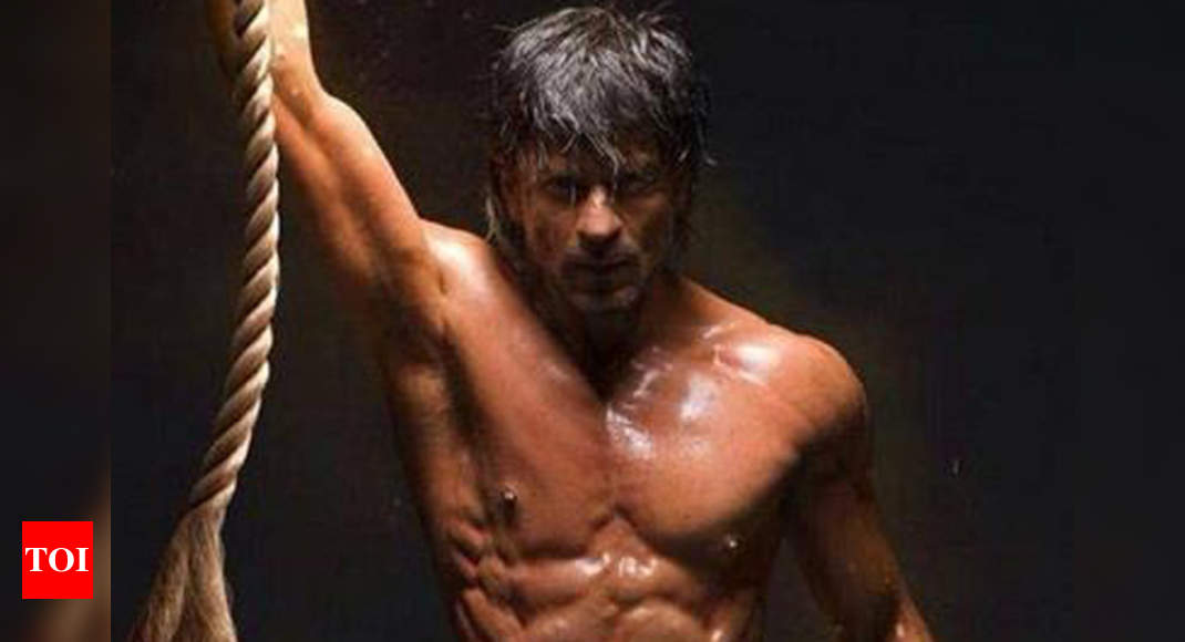 Here's What SRK Did To Get '8-Pack Abs