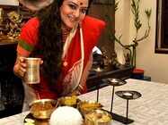 Sudipa cooks vegeterian mutton for Nabami bhog