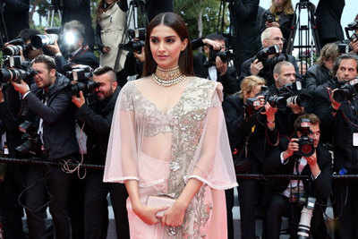 Sonam Kapoor: I am single and on the lookout for a man who won't let me down