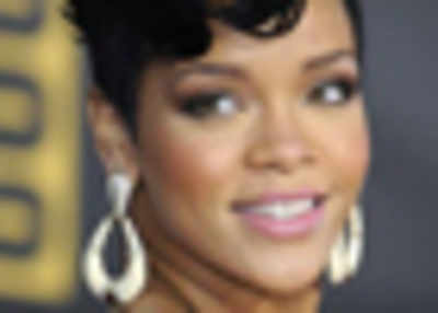 'Brown, Rihanna did not record duet'