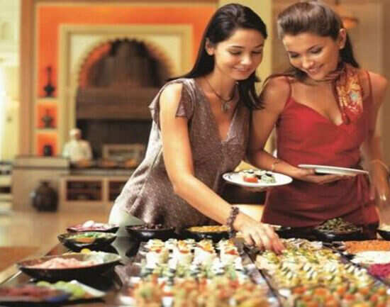 Al Qasr Brunch, Dubai