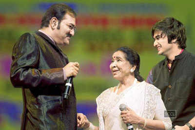 Sudesh Bhosle’s son Siddhant impresses Asha Bhosle
