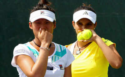 Sania and Paes in Miami pre-quarters