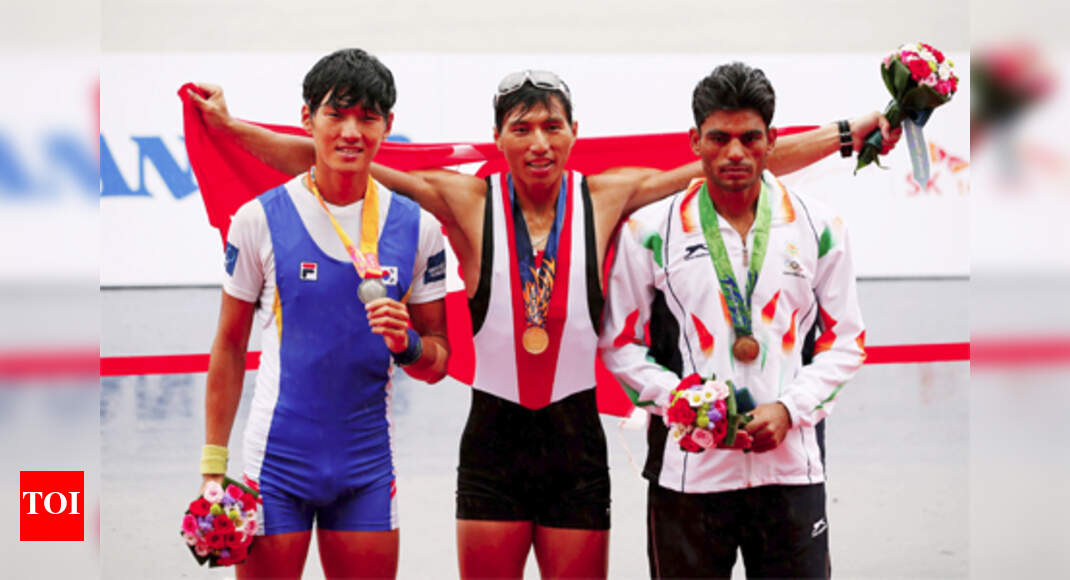 Rower Dushyant takes bronze in lightweight single sculls undefined