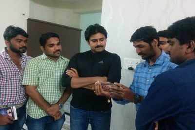 Pawan Kalyan gives thumbs up to Pawanism