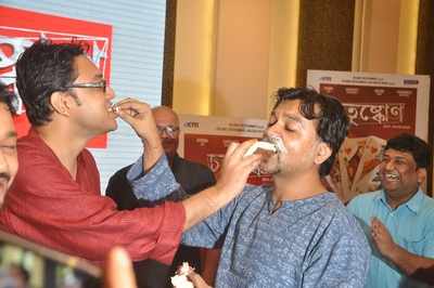 Srijit's birthday gift? A cake facial!