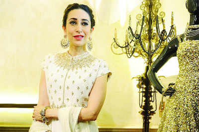 Karisma Kapoor lights up Rare Heritage launch in Mumbai