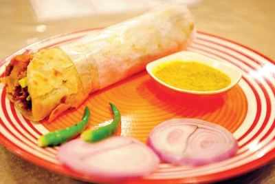 Try Kolkata street food this Durga Puja