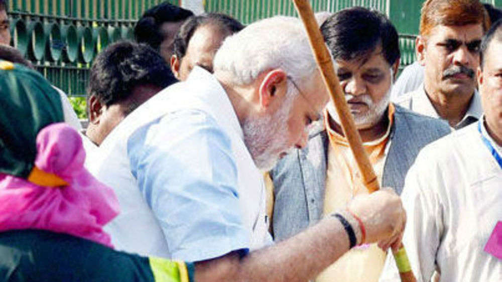 Modi Launches 'Clean India' Campaign | The Times Of India