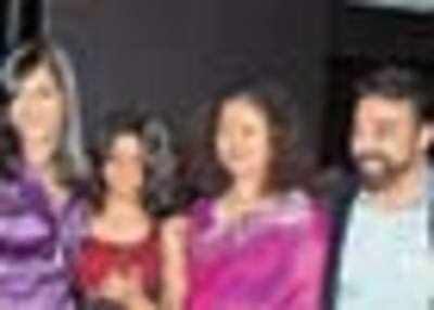 Kamal Hassan parties with his kids