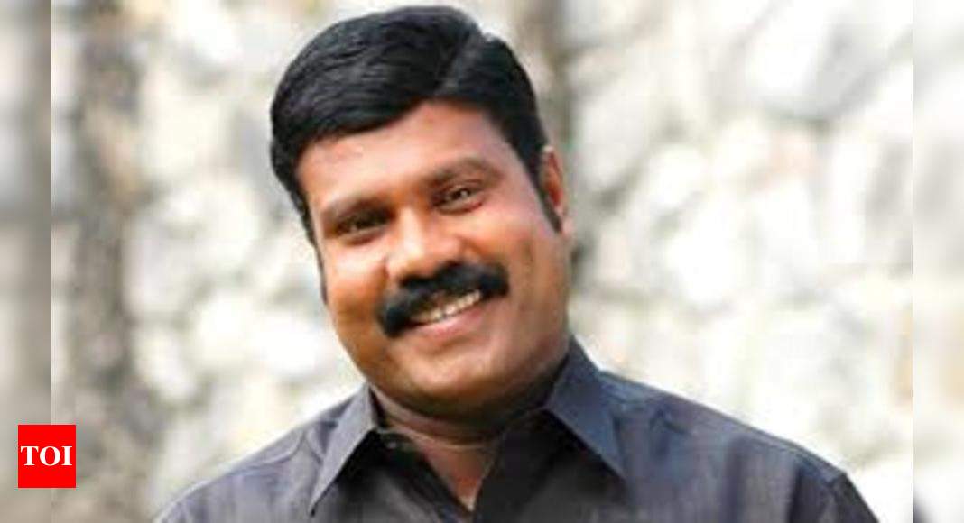 Kalabhavan Mani croons for Kerala football team | Malayalam Movie News ...