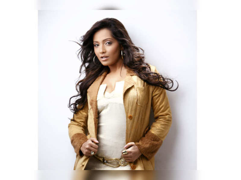 Meghna Naidu In Second Season Of Fanaah Times Of India The wife of jailed mexican drug lord joaquin el chapo guzman has been arrested in the us on suspicion of drug trafficking, us authorities say. meghna naidu in second season of fanaah