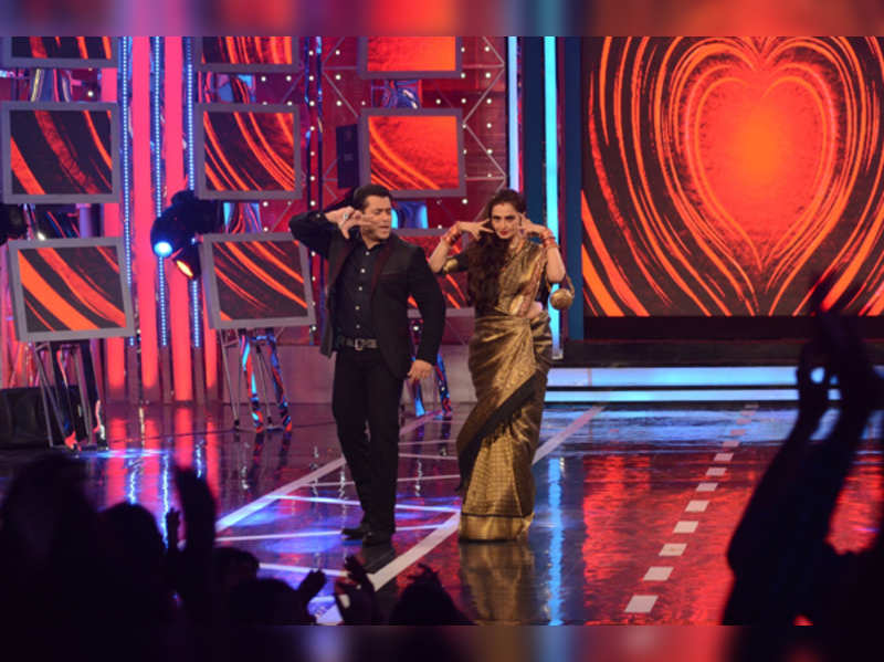 Bigg Boss 8: Rekha And Salman Khan’s Flirtatious Chemistry - Times Of India