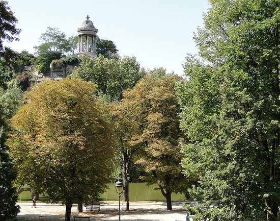 Parc Des Buttes Chaumont Paris Get The Detail Of Parc Des Buttes Chaumont On Times Of India Travel