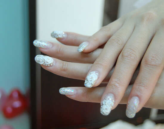 Poppy Nails
