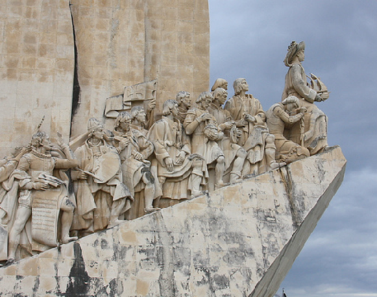 The Discoveries Monument