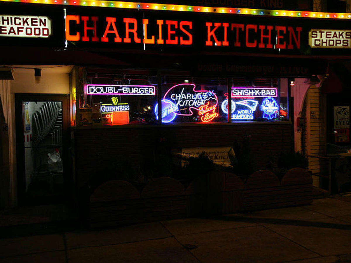 charlie bar and kitchen