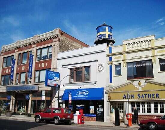 Lake View & Uptown