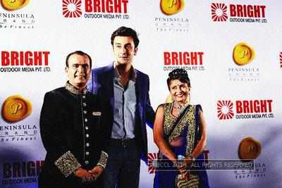 Bollywood adds glamour to Yogesh Lakhani's birthday party in Mumbai