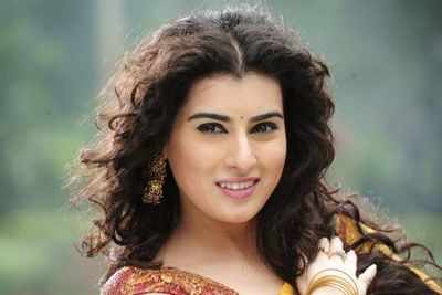 Archana to star in Anandini