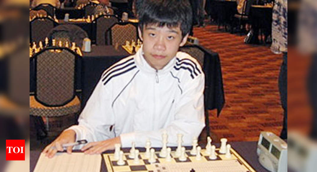 Lu, Shanglei is leading after 10 rounds of the Chinese Chess