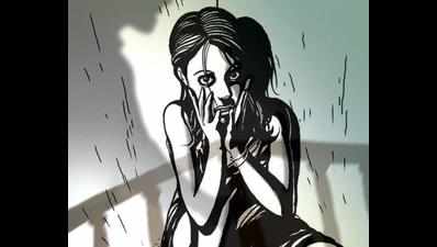 Trafficking kingpin, wife held in Delhi