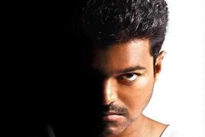 Vijay's Kaththi collects 12.5 cr on Day 1