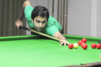 Advani, Kothari in World Billiards semis