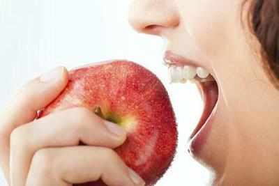 Scientists create apple that fizzes like soda in mouth