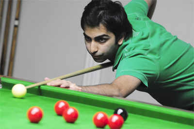 Advani edges past Causier in World Billiards semis thriller