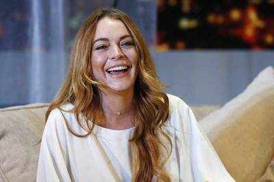 Lindsay Lohan cancels play performance
