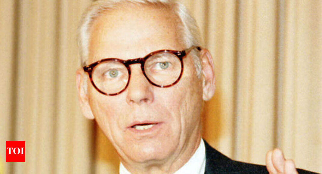 With Warren Anderson will be buried many unanswered questions India News Times of India
