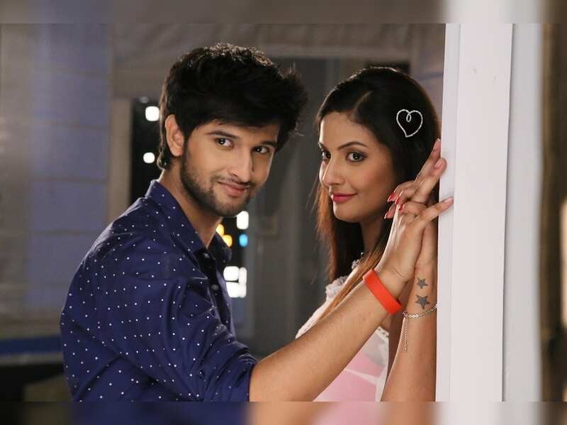 Get New Pic Love Story Background
