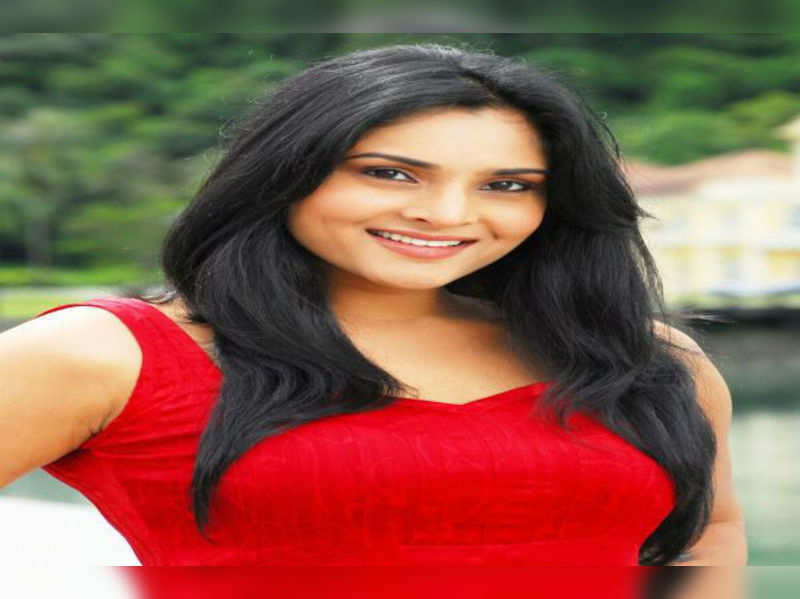 sandalwood: Ramya to come back home next month? | Kannada Movie News ...