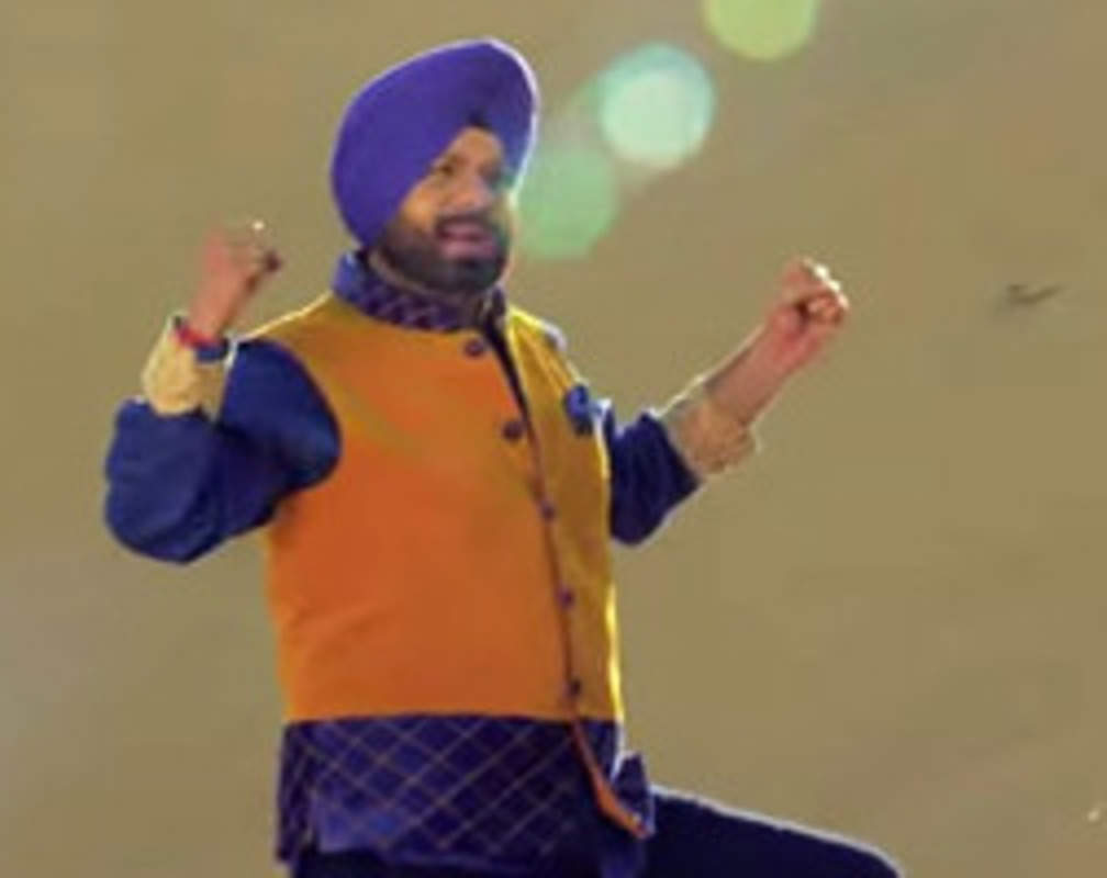 
Gurmeet Singh Feat Abhishek - Yudh
