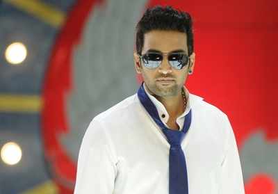 Is Santhanam a surprise element in Aambala?