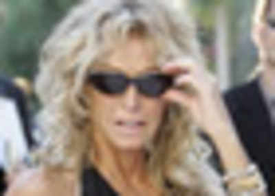 Farrah Fawcett yearns for privacy