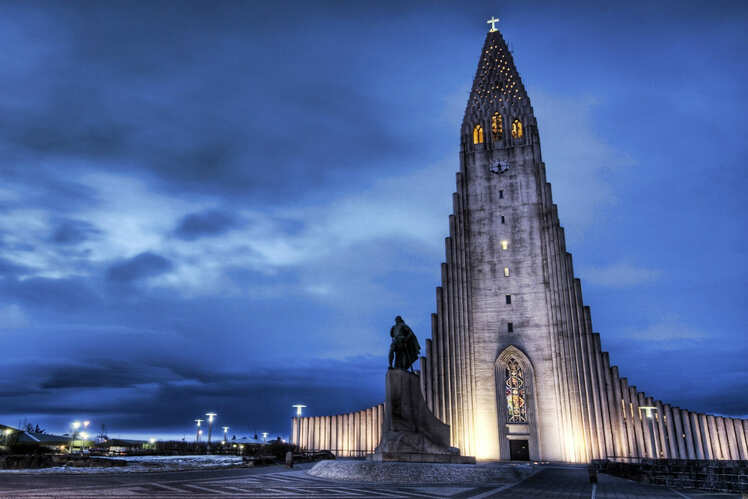 Hallgr&iacute;mskirkja