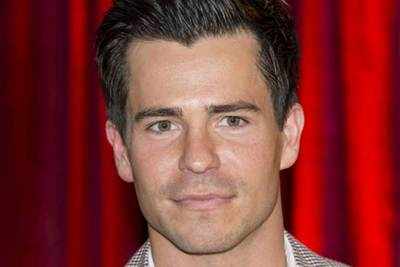 Actor Oliver Mellor engaged to Rhian Sugden