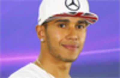 Stewart says Hamilton deserving champ in uncompetitive 2014