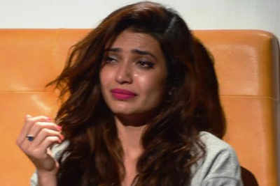 Bigg Boss 8: Karishma cries her heart out, all thanks to Renee