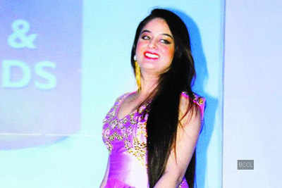 Mahhi Vij wants handicrafts from Jaipur in her home