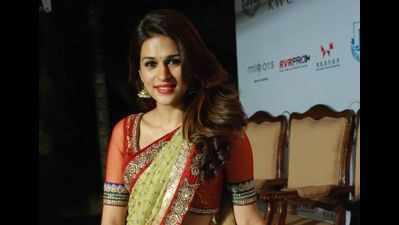 Shraddha Das sizzles at a fashion event in Jubilee Hills International Centre