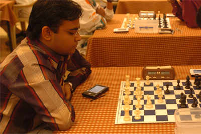 Abhijeet Gupta holds Harikrishna in Qatar Masters