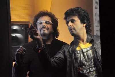 LIVE Twitter chat with Sonu Nigam and Bickram Ghosh on Tuesday, December 16, 2014 at 4 pm