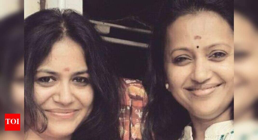 Sunitha buys Sunitha's songs for Suma! - Times of India