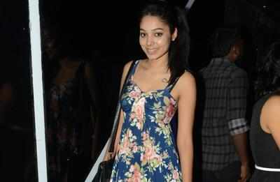 Santhana rocked her chic outfit partying at Illusions in Chennai