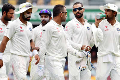 2nd Test: Australia lose Rogers to hand India initiative at tea
