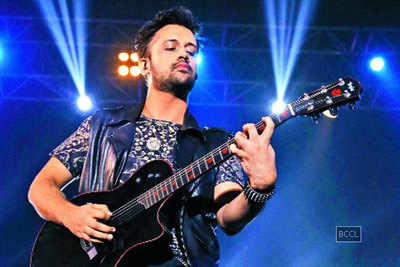 Atif Aslam in no hurry to join Bollywood