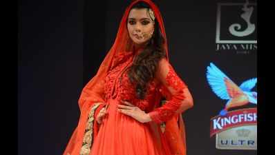 Hyderabadis glam it up at Kingfisher fashion week, Taj Vivanta